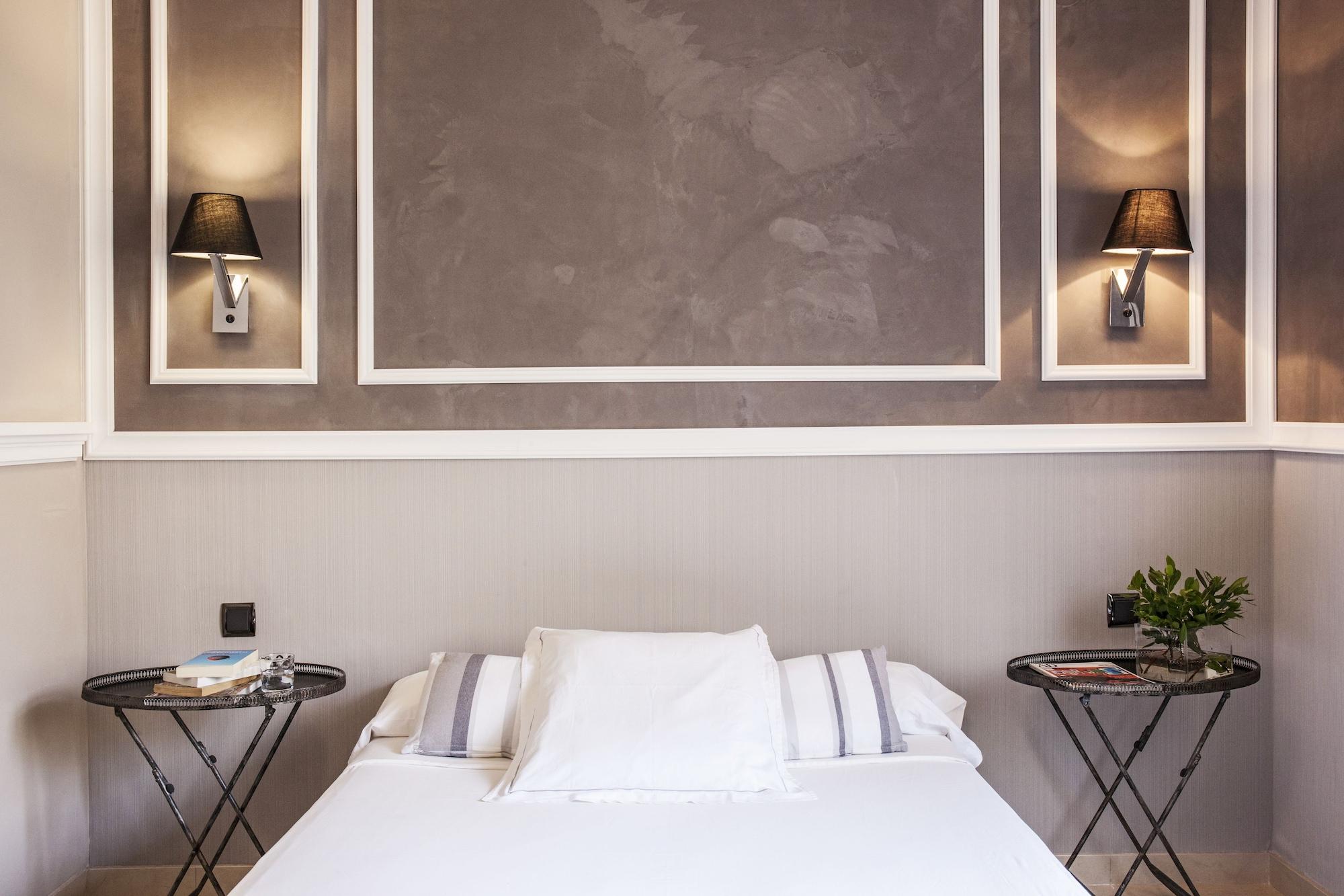 เอ อิน บี บีแอนด์บี เอย์ชามเปล มุนตาเนอร์ Hotel บาร์เซโลนา ภายนอก รูปภาพ