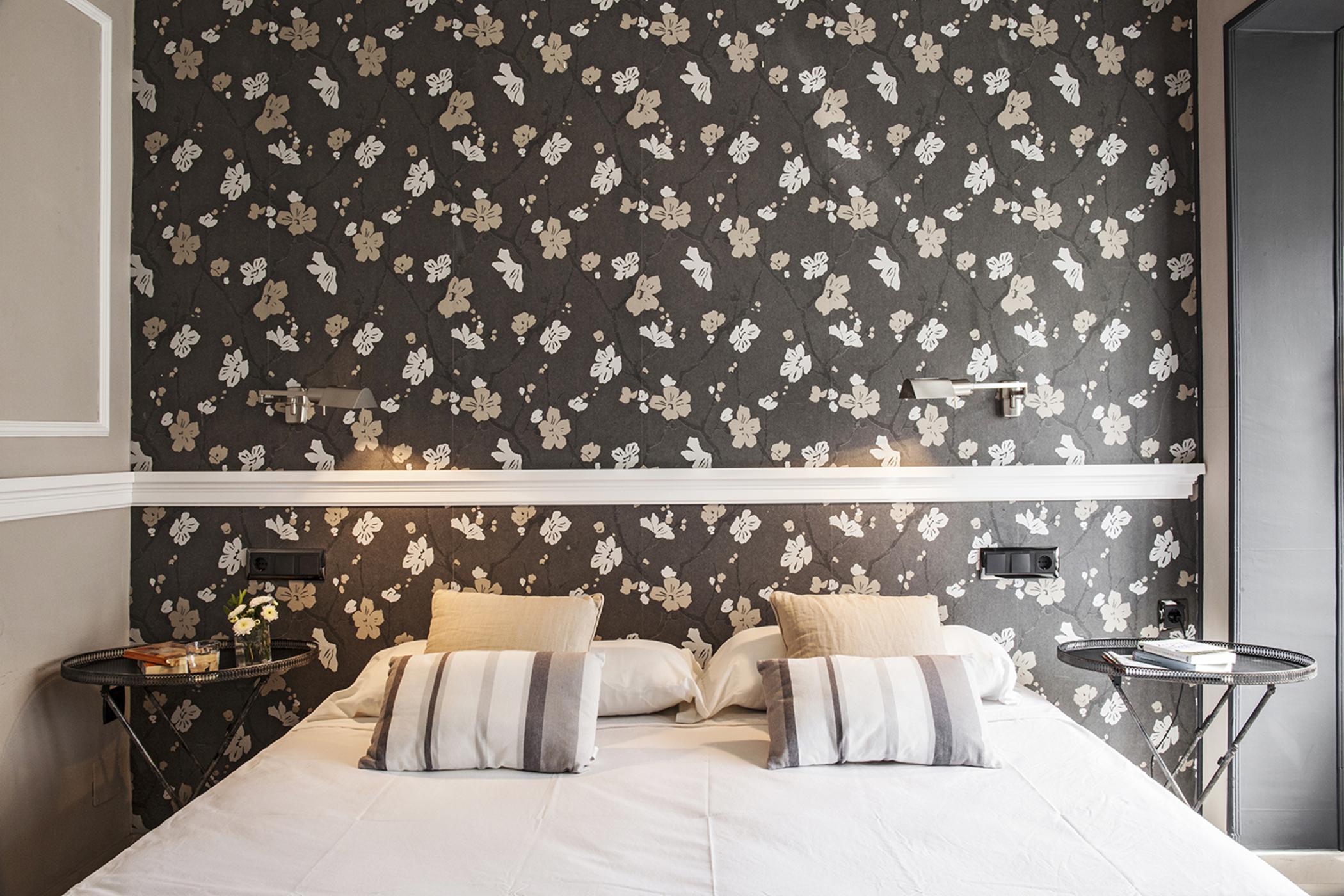 เอ อิน บี บีแอนด์บี เอย์ชามเปล มุนตาเนอร์ Hotel บาร์เซโลนา ภายนอก รูปภาพ