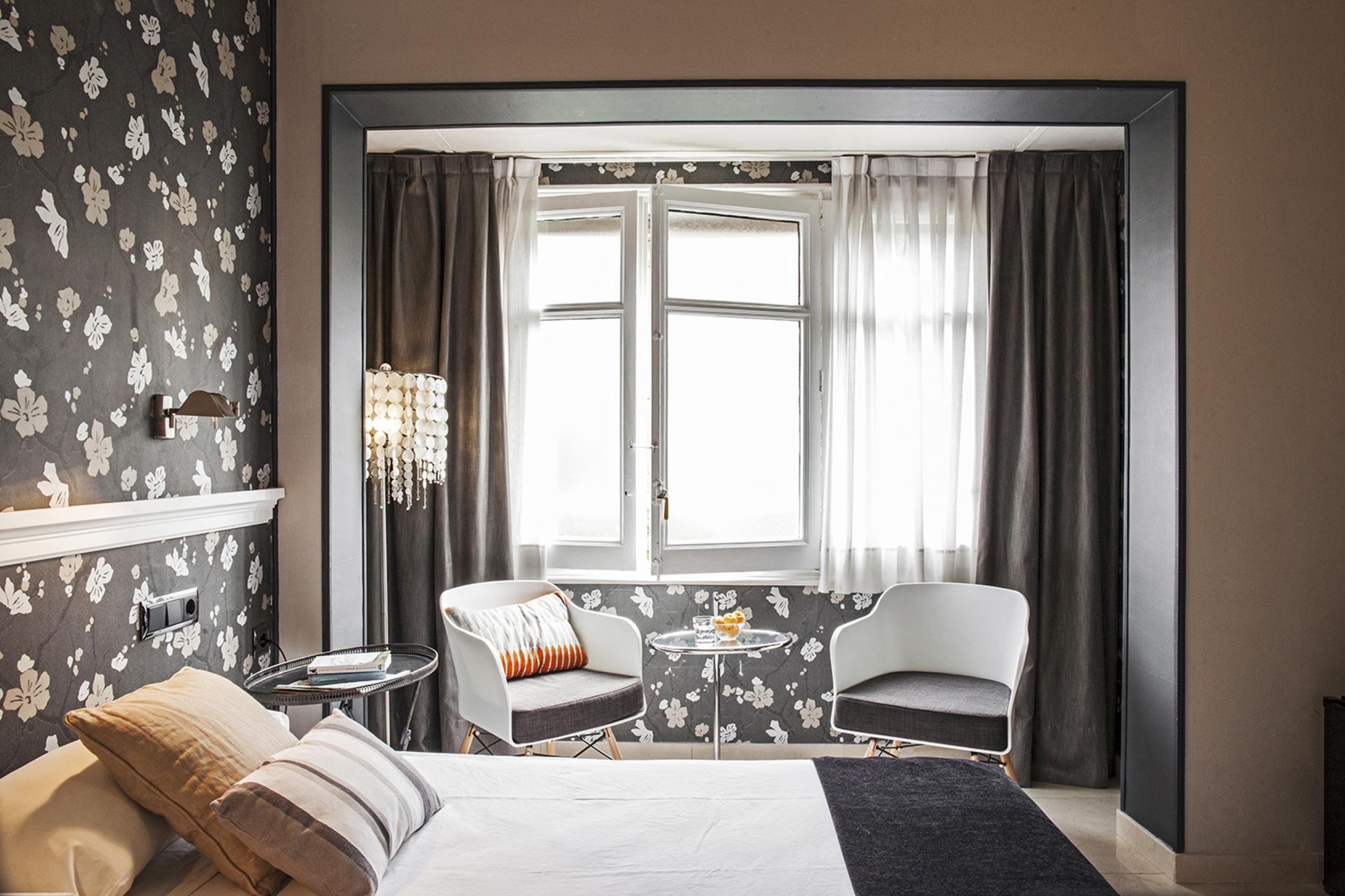 เอ อิน บี บีแอนด์บี เอย์ชามเปล มุนตาเนอร์ Hotel บาร์เซโลนา ภายนอก รูปภาพ